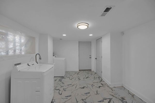 8250 S Rhodes Avenue, Chicago, IL 60619