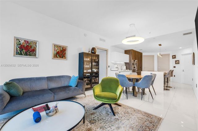 851 NE 1st Avenue 1408, Miami, FL 33132