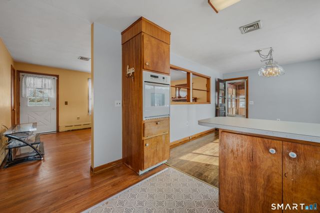 237 South Road, Bozrah, CT 06334