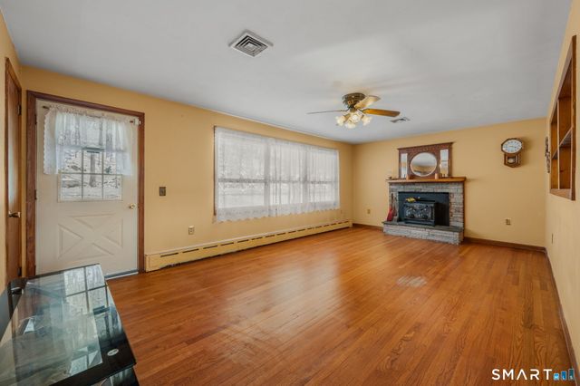 237 South Road, Bozrah, CT 06334