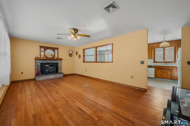 237 South Road, Bozrah, CT 06334