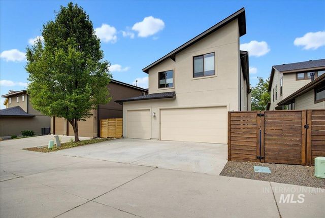 2740 S Honeycomb Way, Boise, ID 83716
