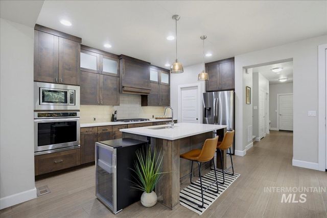 2740 S Honeycomb Way, Boise, ID 83716