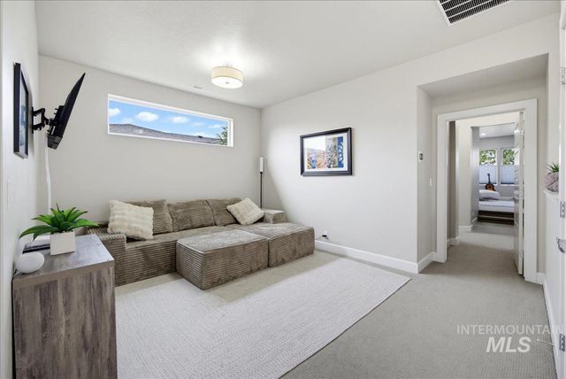 2740 S Honeycomb Way, Boise, ID 83716