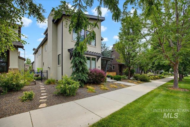 2740 S Honeycomb Way, Boise, ID 83716