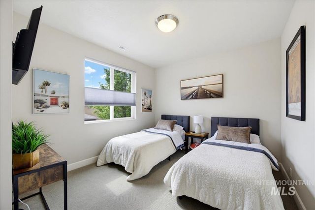 2740 S Honeycomb Way, Boise, ID 83716