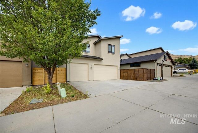 2740 S Honeycomb Way, Boise, ID 83716