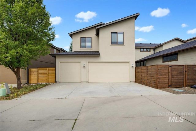 2740 S Honeycomb Way, Boise, ID 83716