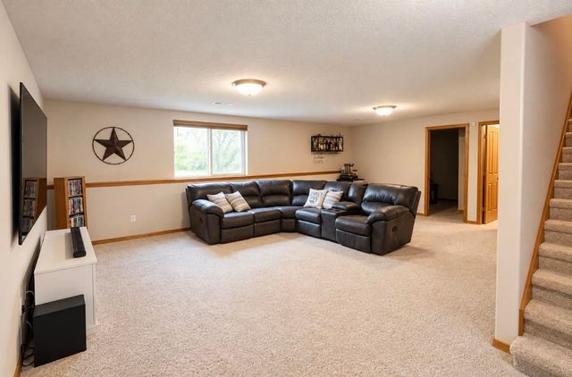 2143 East Quail Hollow Street, Derby, KS 67037