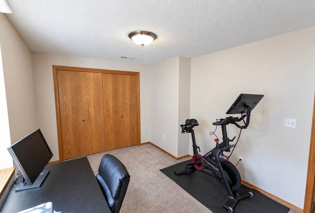 2143 East Quail Hollow Street, Derby, KS 67037
