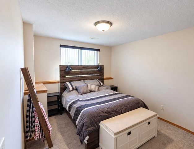 2143 East Quail Hollow Street, Derby, KS 67037