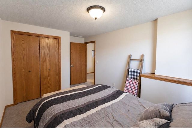 2143 East Quail Hollow Street, Derby, KS 67037
