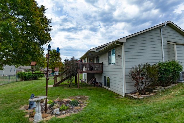 2143 East Quail Hollow Street, Derby, KS 67037