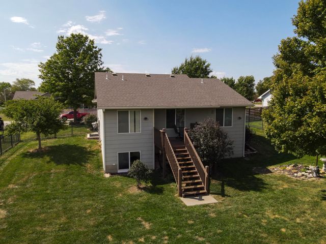 2143 East Quail Hollow Street, Derby, KS 67037