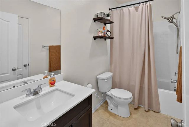 15826 Wyburn Lane, Victorville, CA 92394