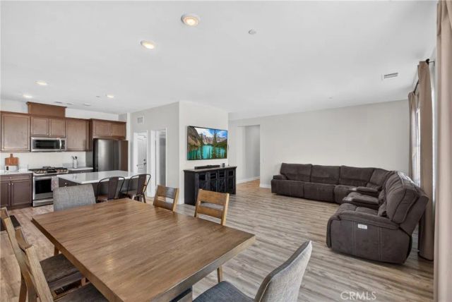 15826 Wyburn Lane, Victorville, CA 92394