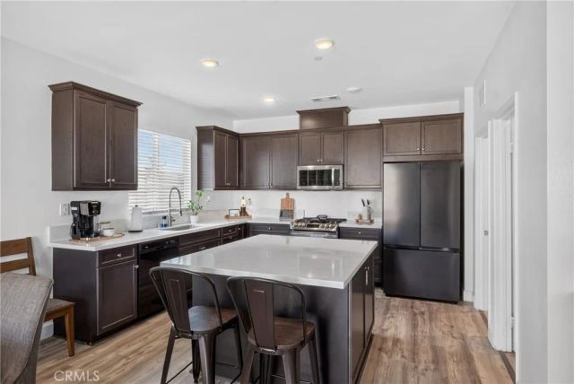15826 Wyburn Lane, Victorville, CA 92394