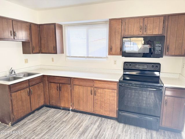 4520 W HATCHER Road, Glendale, AZ 85302