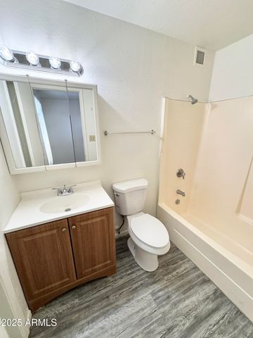 4520 W HATCHER Road, Glendale, AZ 85302