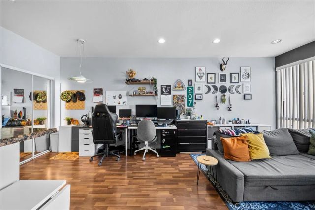19350 Sherman Way 328, Reseda, CA 91335