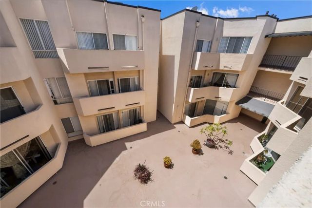 19350 Sherman Way 328, Reseda, CA 91335