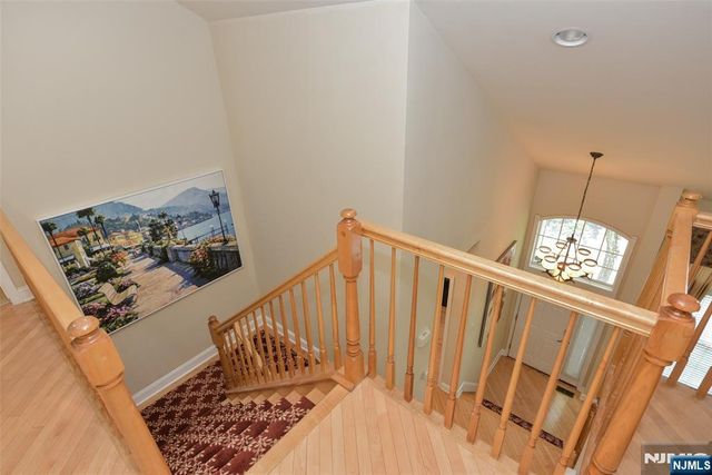 3 Skyview Drive, North Haledon, NJ 07508