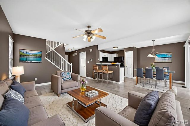 161 Bayhill Village Drive, O'fallon, MO 63368