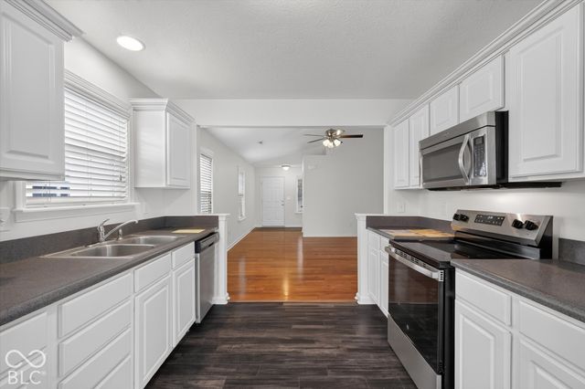 5771 White Pine Road, Whitestown, IN 46075