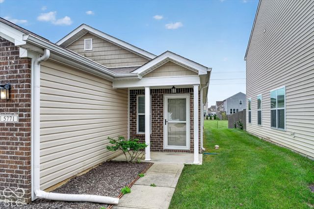 5771 White Pine Road, Whitestown, IN 46075