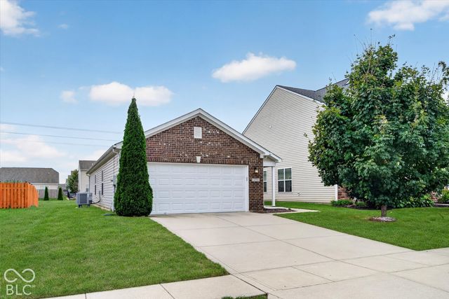 5771 White Pine Road, Whitestown, IN 46075