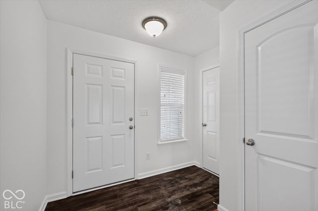 5771 White Pine Road, Whitestown, IN 46075