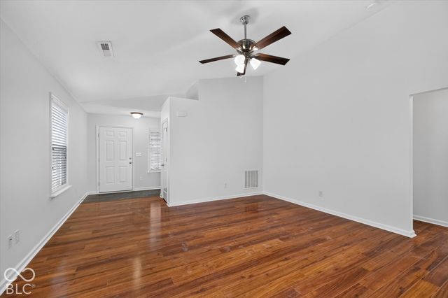 5771 White Pine Road, Whitestown, IN 46075