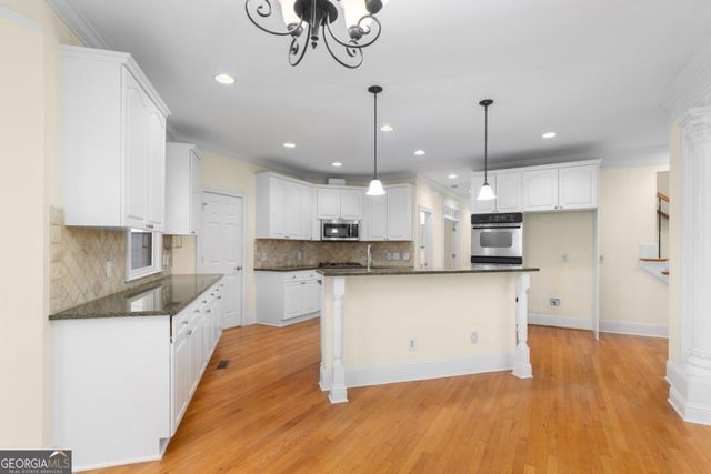 12544 Darvish Lane, Alpharetta, GA 30005