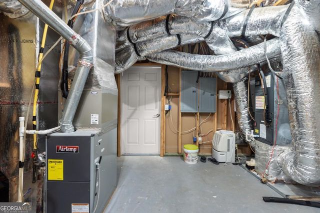 12544 Darvish Lane, Alpharetta, GA 30005