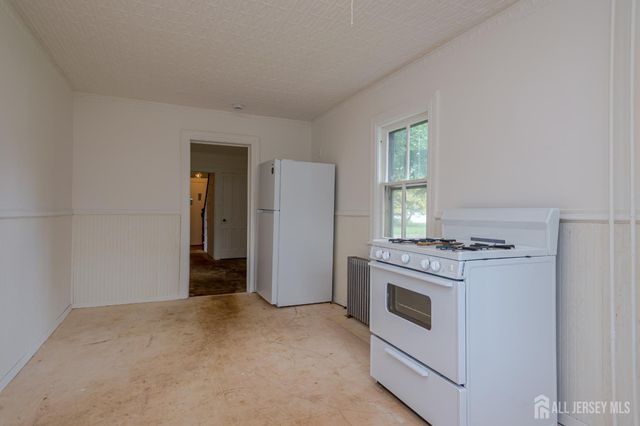 211 Main Street, Spotswood, NJ 08884