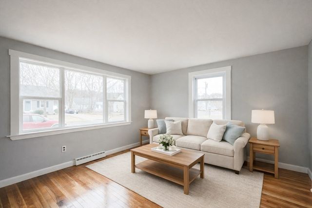 18 Huntington Ave, Plainville, MA 02762