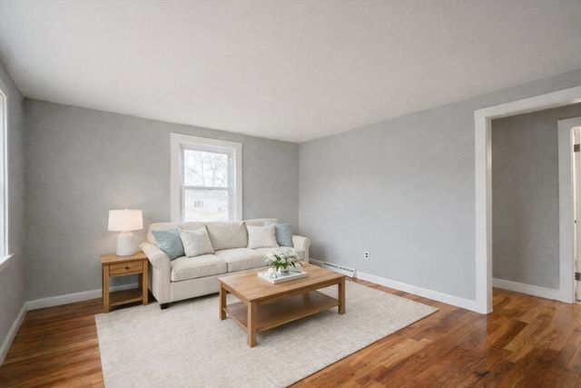 18 Huntington Ave, Plainville, MA 02762