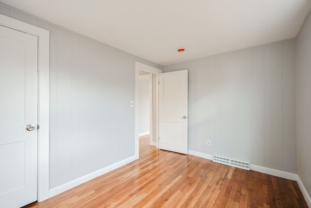 18 Huntington Ave, Plainville, MA 02762