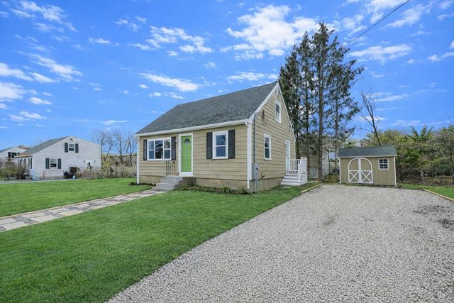 18 Huntington Ave, Plainville, MA 02762