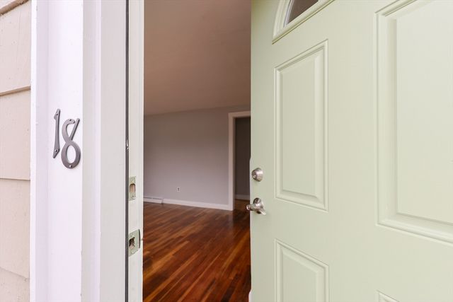 18 Huntington Ave, Plainville, MA 02762