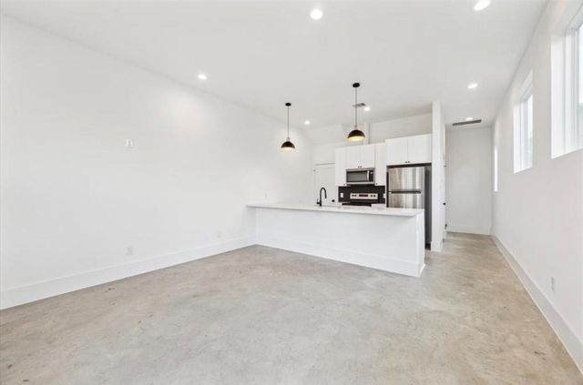 316 N Everton Street C, Houston, TX 77003