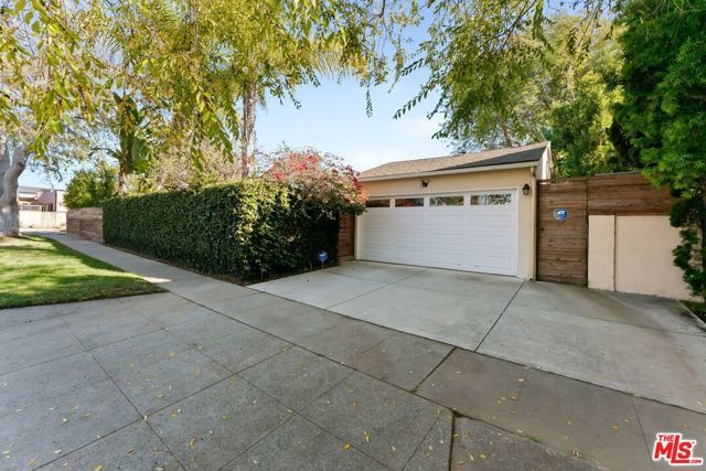 3251 Stewart Avenue, Los Angeles, CA 90066