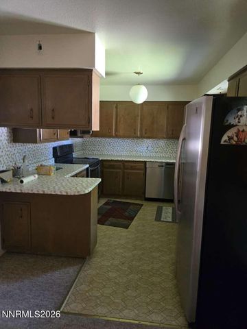14 Willow Drive, Yerington, NV 89447