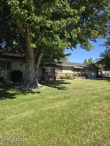 14 Willow Drive, Yerington, NV 89447