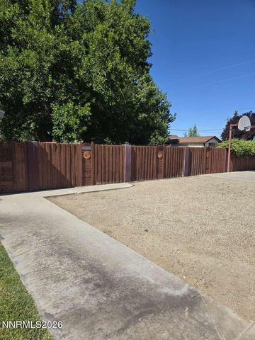 14 Willow Drive, Yerington, NV 89447