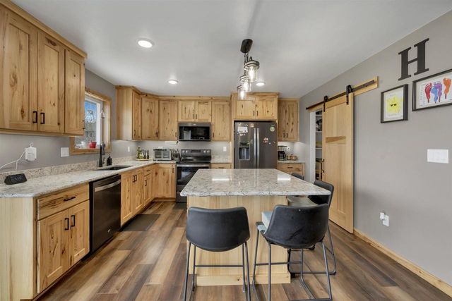 1724 BRIDGE PORT CIRCLE, De Pere, WI 54115