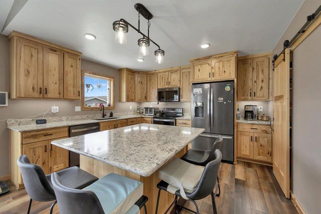 1724 BRIDGE PORT CIRCLE, De Pere, WI 54115