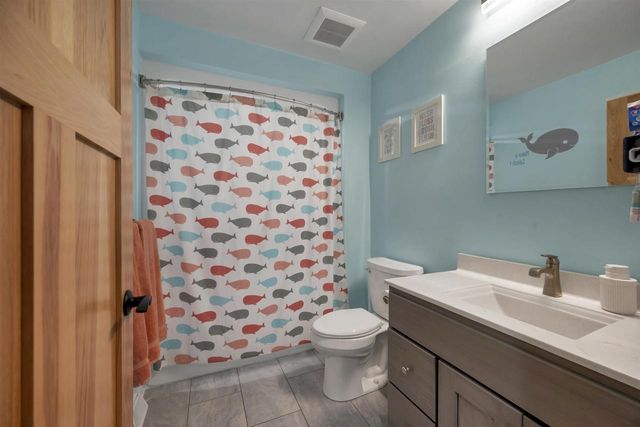 1724 BRIDGE PORT CIRCLE, De Pere, WI 54115