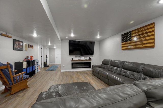 1724 BRIDGE PORT CIRCLE, De Pere, WI 54115