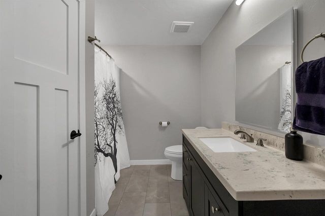 1724 BRIDGE PORT CIRCLE, De Pere, WI 54115